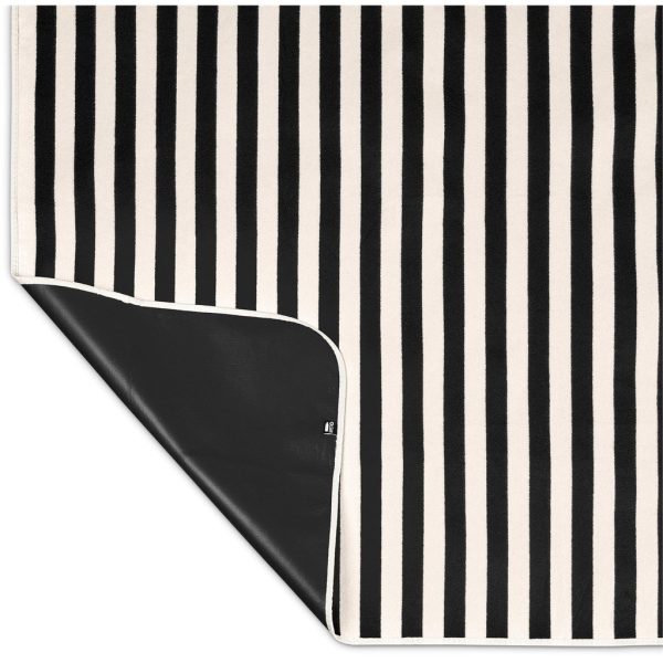 Serendipio Brookhill Picnic Blanket