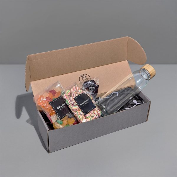 Yatta Happy Huddle Hamper2 Yatta Happy Huddle Hamper